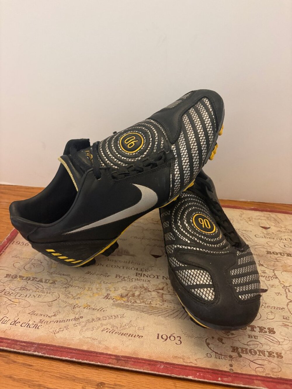 Vintage Nike Total 90 Shoot II FG – Size 9